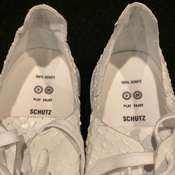 Schutz Sneakers, Size 8 - Picture 8 of 13
